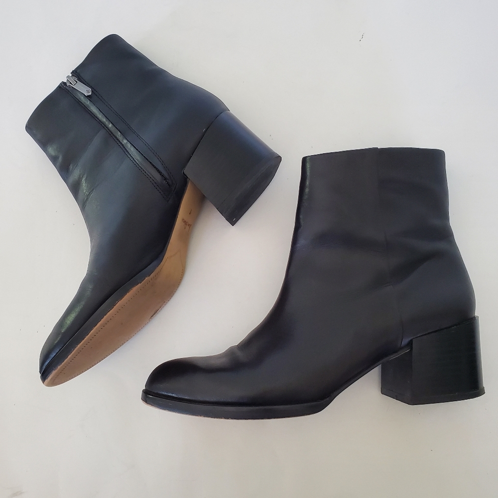 SAM EDELMAN Sz 8 Black Leather JOEY Block 2" Chunky Heel Ankle Bootie Side Zip